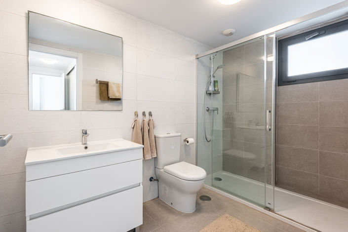 Image No.16-2 Bed Apartment for sale