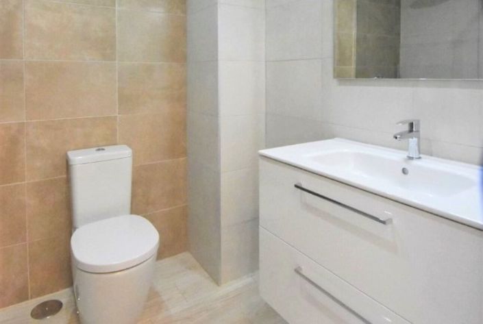Image No.9-3 Bed Apartment for sale