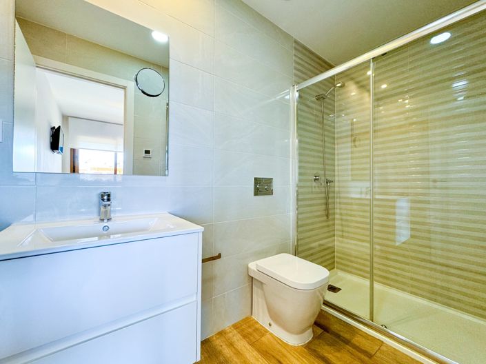 Image No.12-2 Bed Apartment for sale