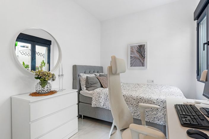 Image No.9-3 Bed Townhouse for sale