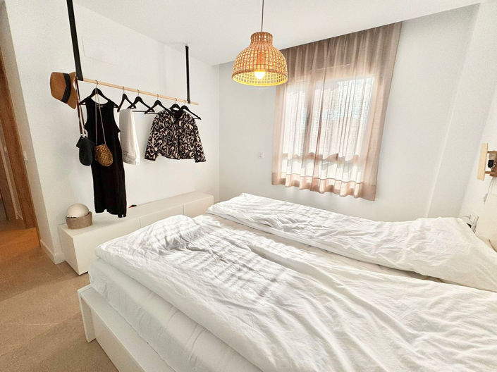 Image No.20-3 Bed Apartment for sale