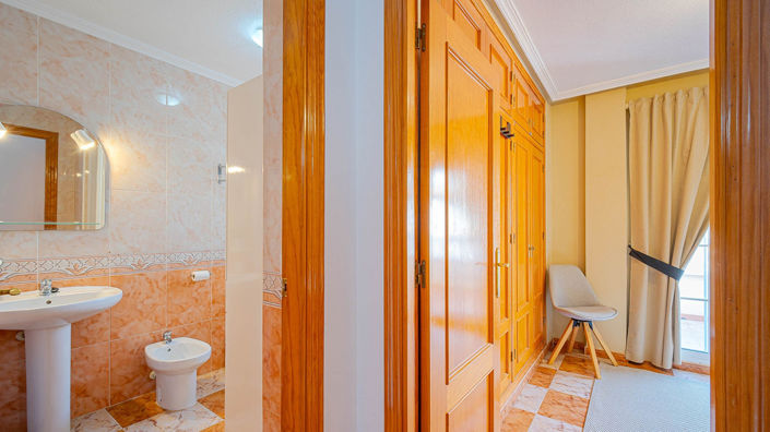 Image No.30-3 Bed Villa for sale