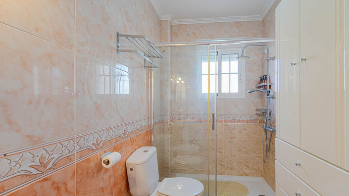 Image No.32-3 Bed Villa for sale