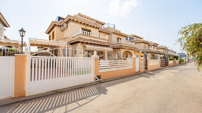 Image No.49-3 Bed Villa for sale