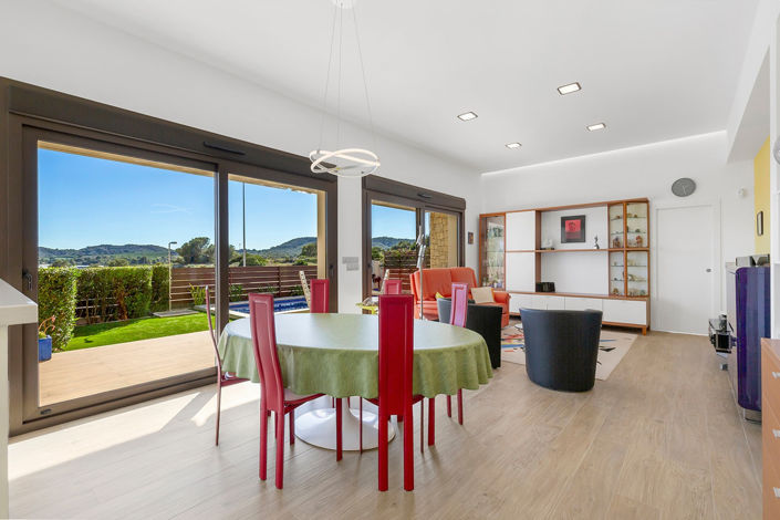 Image No.4-3 Bed Villa for sale