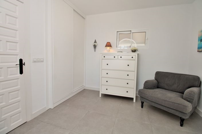 Image No.26-3 Bed Apartment for sale