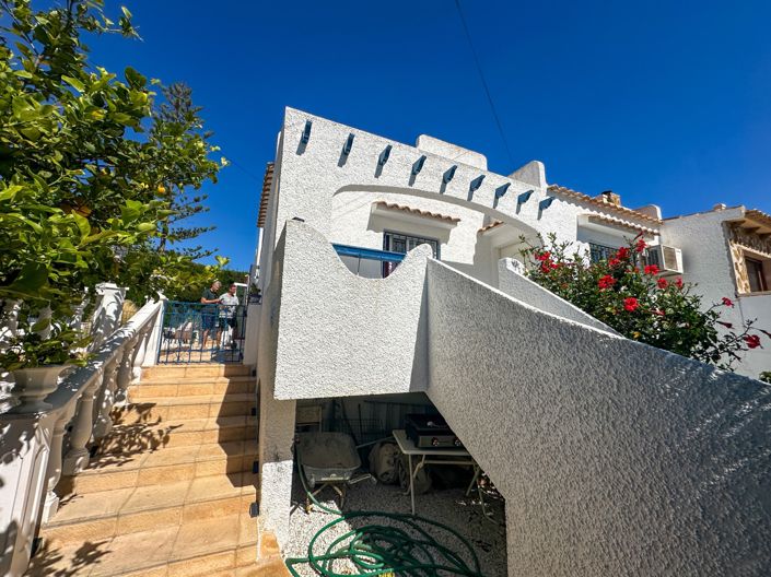 Image No.35-2 Bed Townhouse for sale