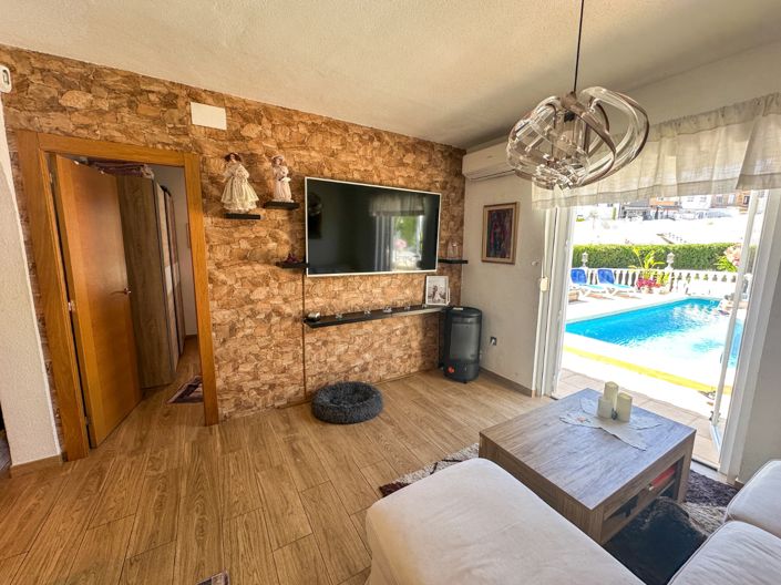 Image No.4-2 Bed Townhouse for sale