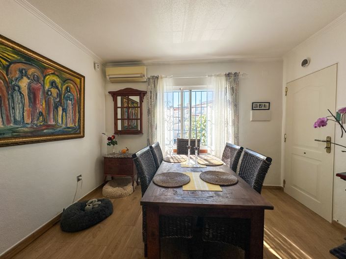 Image No.9-2 Bed Townhouse for sale