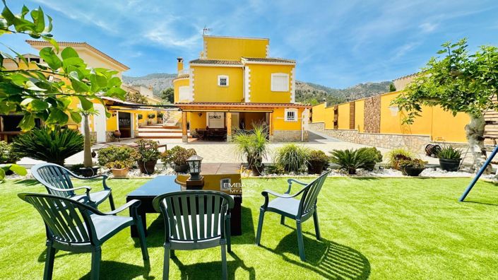Image No.3-5 Bed Villa for sale