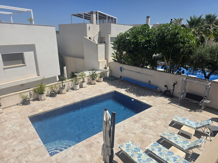 Image No.3-3 Bed Villa for sale