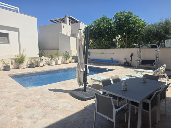 Image No.31-3 Bed Villa for sale