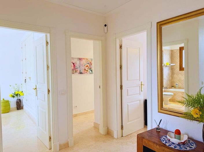 Image No.23-4 Bed Townhouse for sale