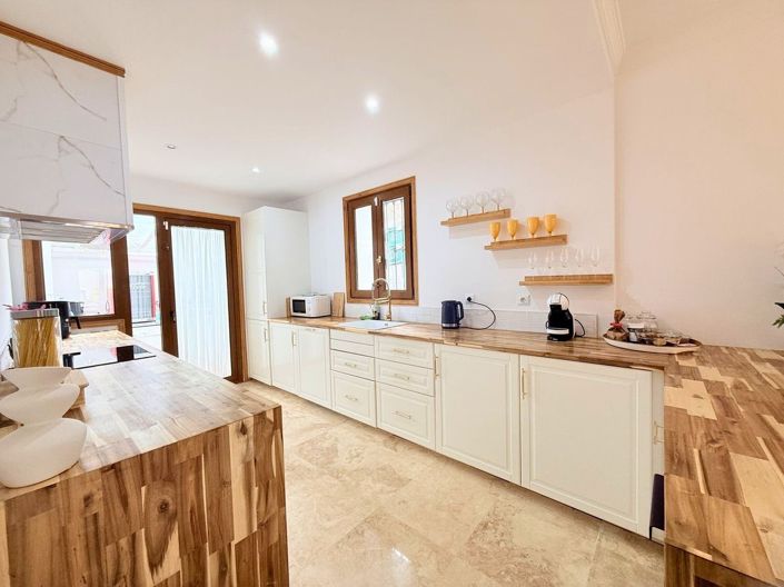 Image No.5-4 Bed Townhouse for sale