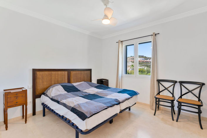 Image No.16-3 Bed Townhouse for sale