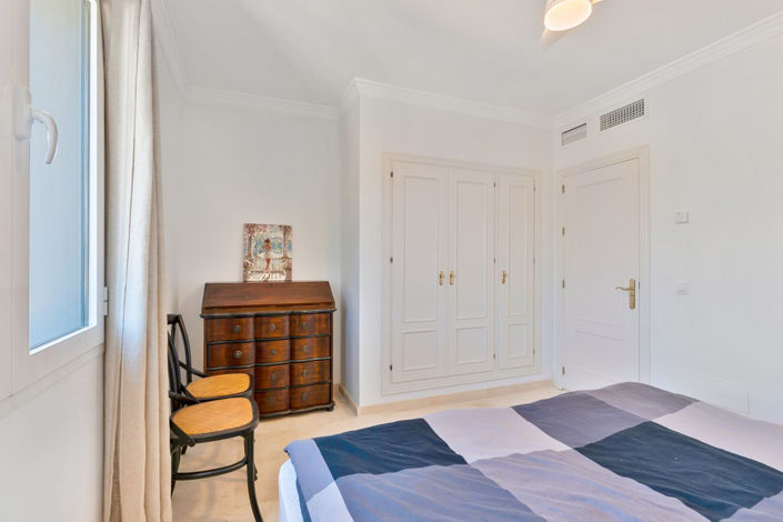 Image No.17-3 Bed Townhouse for sale