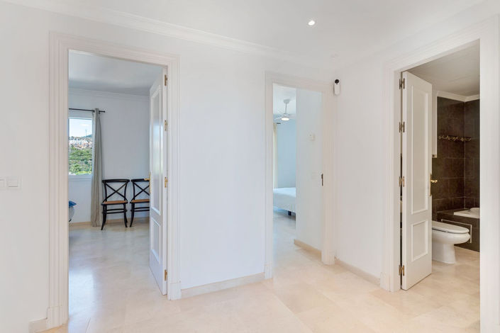 Image No.25-3 Bed Townhouse for sale