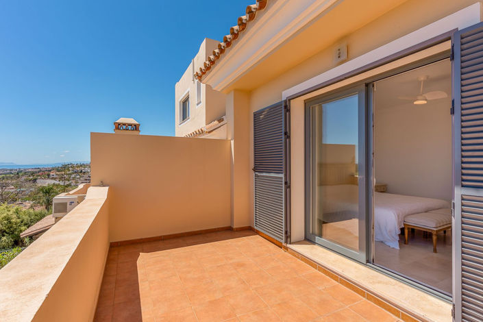 Image No.26-3 Bed Townhouse for sale
