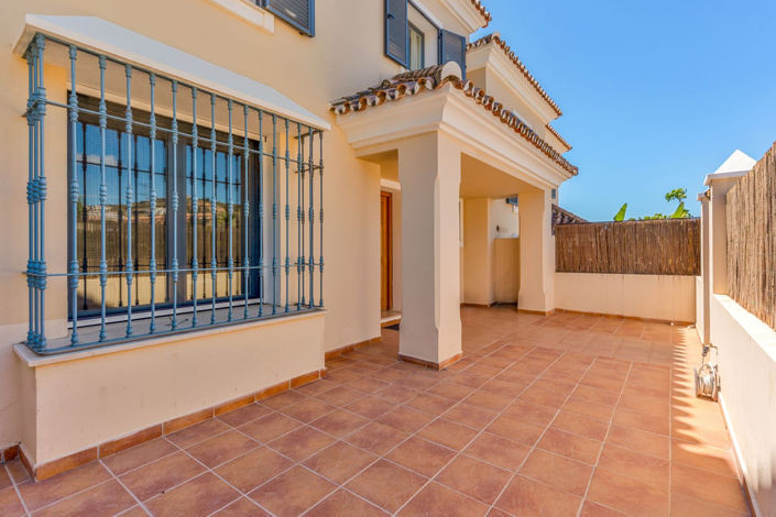 Image No.30-3 Bed Townhouse for sale