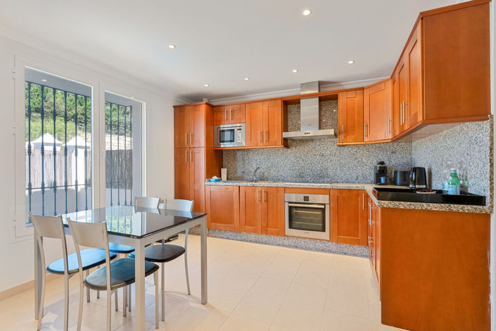 Image No.5-3 Bed Townhouse for sale