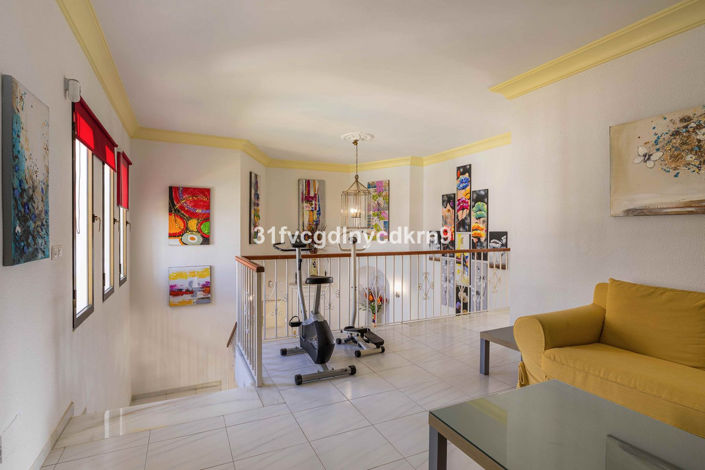 Image No.14-5 Bed Villa for sale