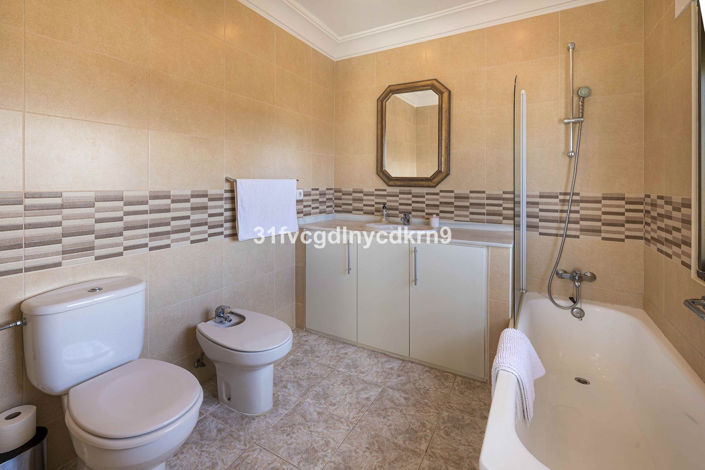 Image No.18-5 Bed Villa for sale