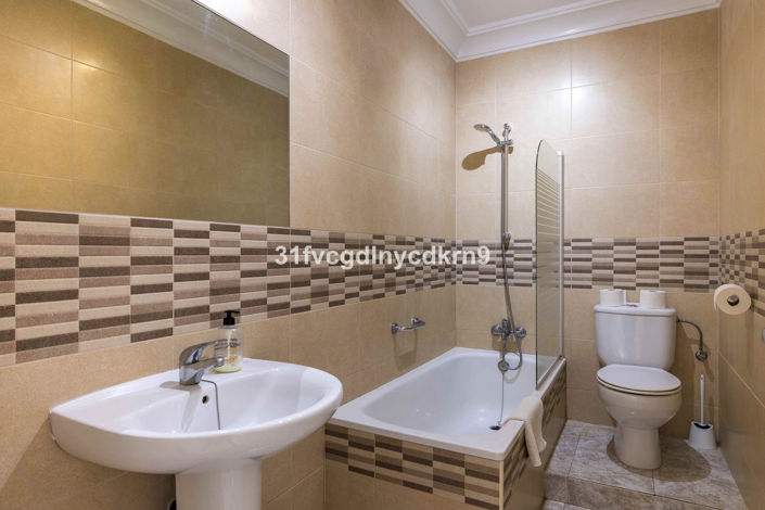 Image No.20-5 Bed Villa for sale