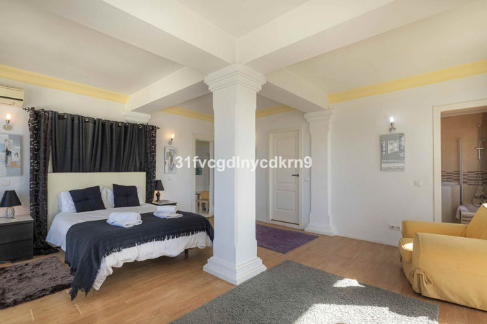 Image No.8-5 Bed Villa for sale