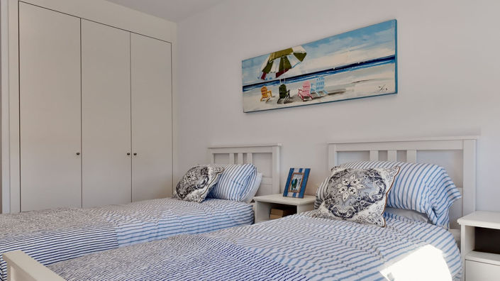 Image No.17-4 Bed Semi-Detached for sale