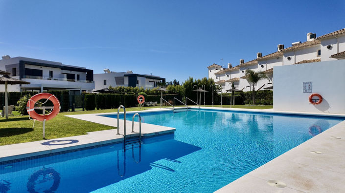 Image No.2-4 Bed Semi-Detached for sale