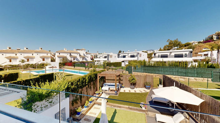 Image No.3-4 Bed Semi-Detached for sale