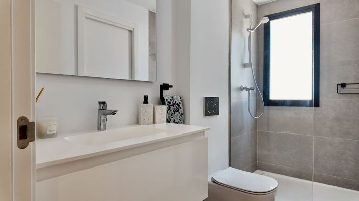Image No.46-4 Bed Semi-Detached for sale