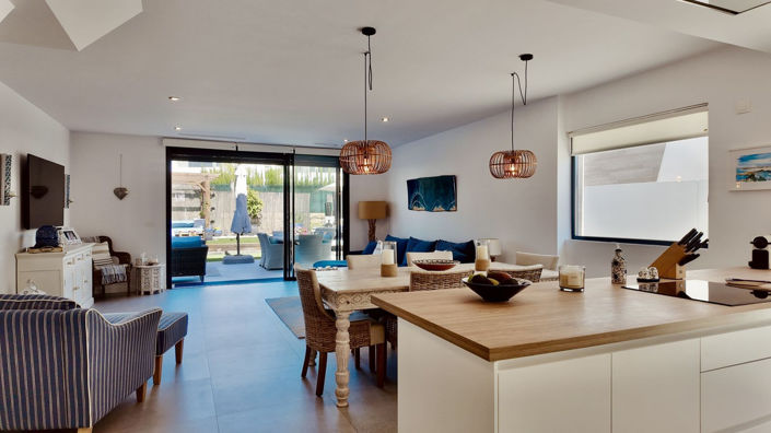 Image No.5-4 Bed Semi-Detached for sale