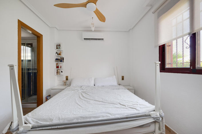 Image No.20-3 Bed Townhouse for sale