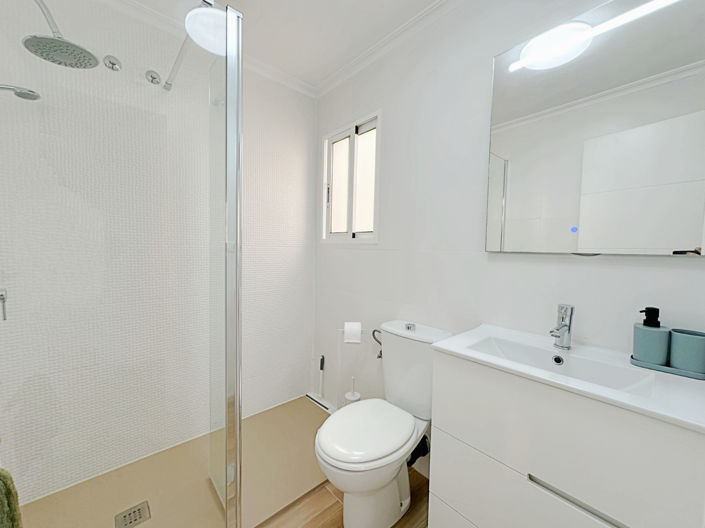 Image No.14-3 Bed Townhouse for sale