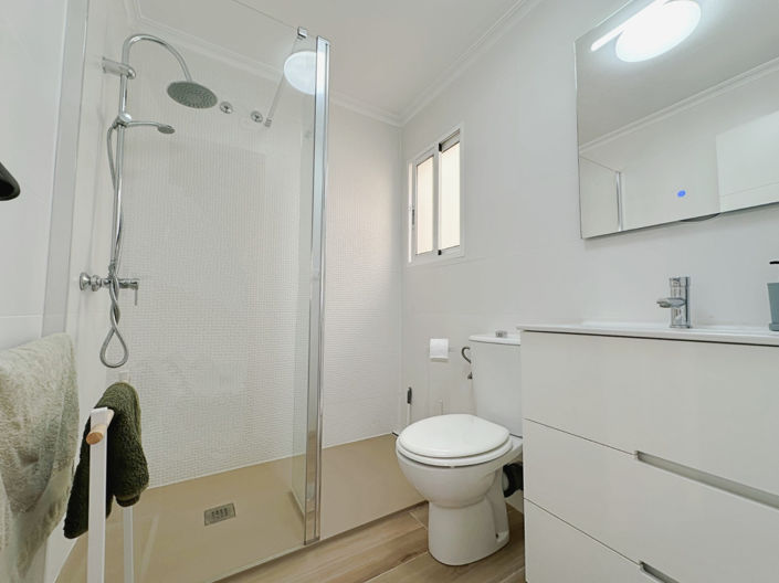 Image No.17-3 Bed Townhouse for sale