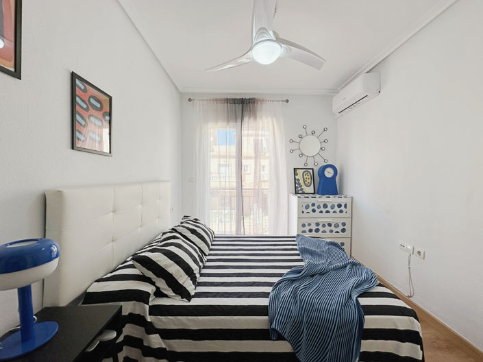 Image No.19-3 Bed Townhouse for sale