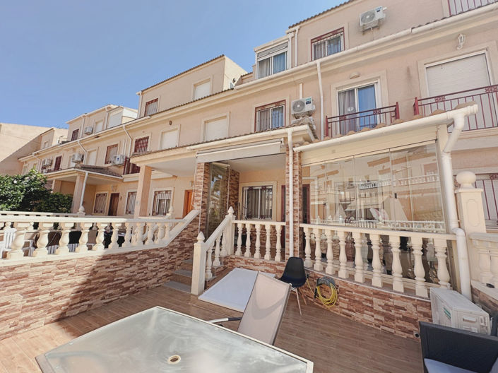 Image No.22-3 Bed Townhouse for sale