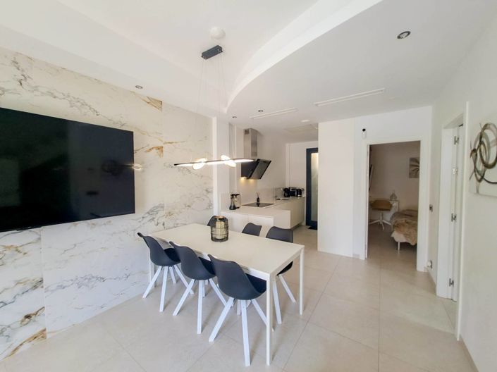 Image No.7-3 Bed Villa for sale
