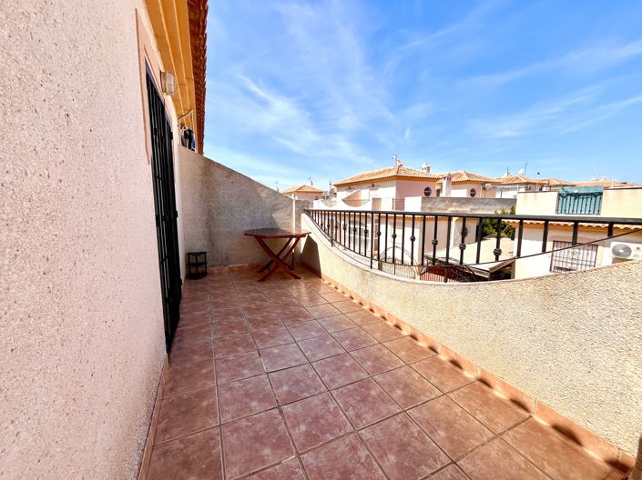 Image No.20-3 Bed Townhouse for sale