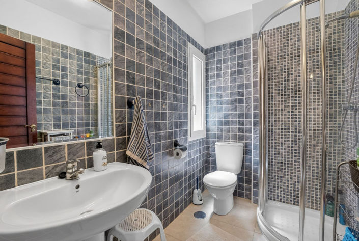 Image No.14-4 Bed Townhouse for sale