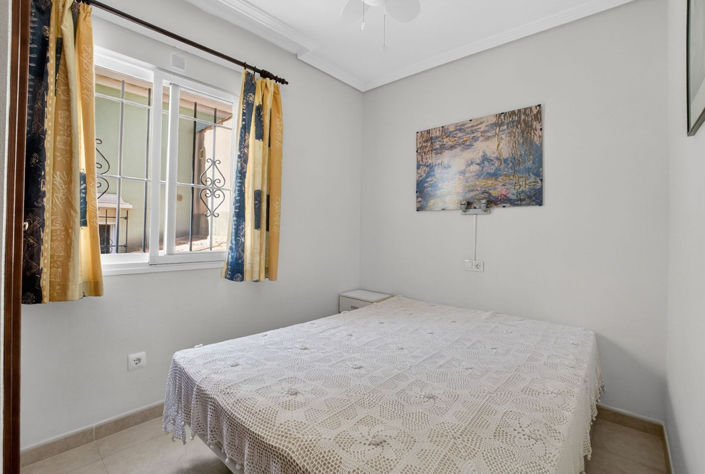 Image No.15-4 Bed Townhouse for sale