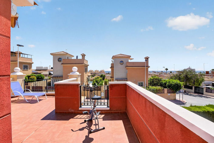 Image No.18-4 Bed Townhouse for sale