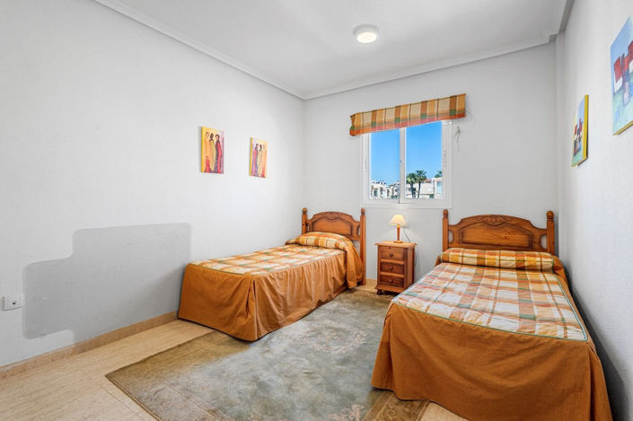 Image No.14-3 Bed Townhouse for sale