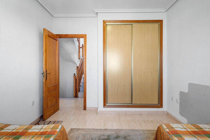 Image No.15-3 Bed Townhouse for sale