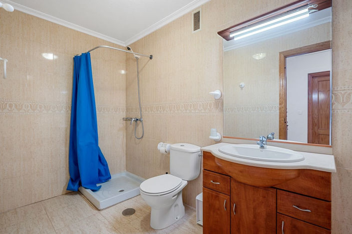 Image No.16-3 Bed Townhouse for sale