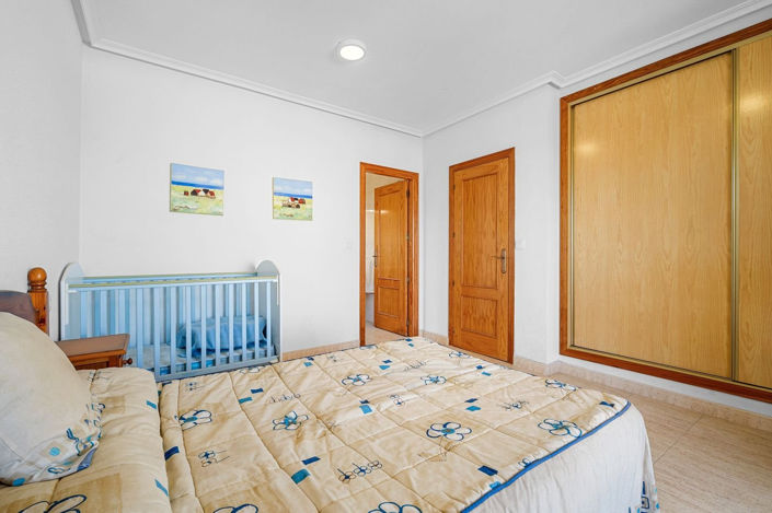 Image No.18-3 Bed Townhouse for sale