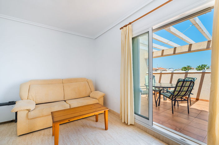 Image No.20-3 Bed Townhouse for sale