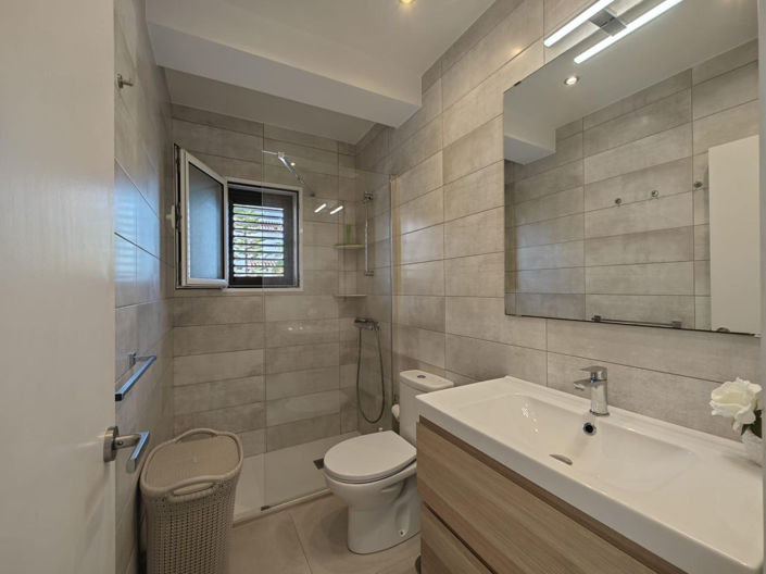 Image No.20-3 Bed Apartment for sale