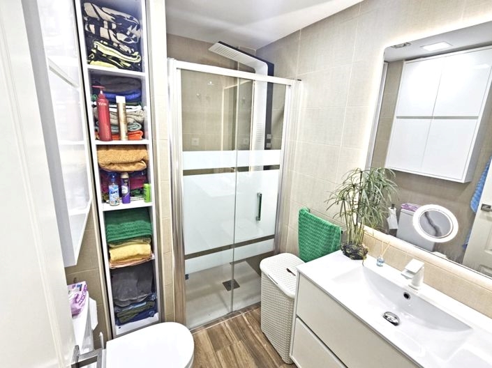 Image No.10-2 Bed Apartment for sale